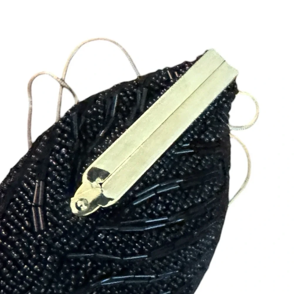 Vintage Carolyne Barton Black Beaded Shell Purse Gold Trim 21